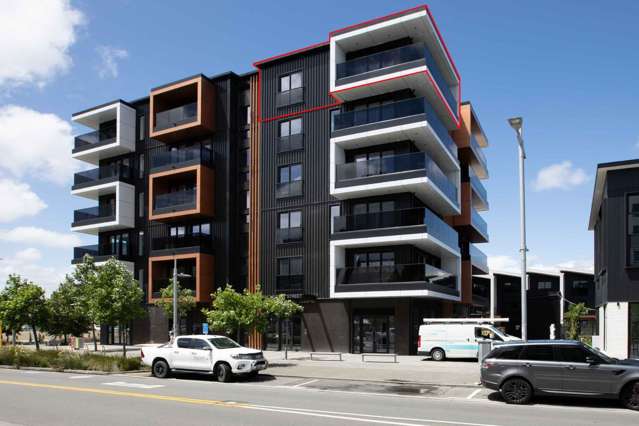 A Top-Storey Retreat Above the Heart of the City