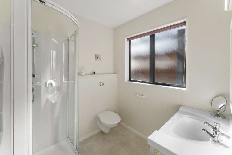 44 Olympus Way Richmond_9