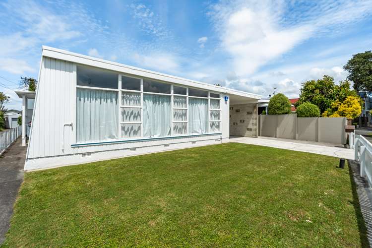 70 Queens Grove Lower Hutt_29