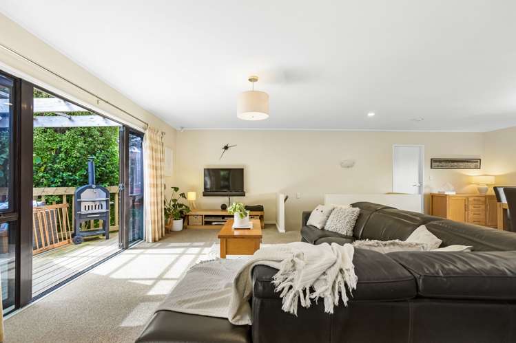 2/88 Gosford Drive Botany Downs_5