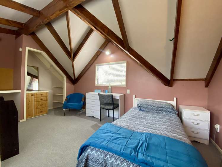 8 Escort Grove Awapuni_28