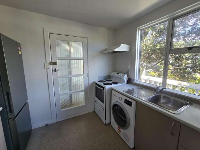 1/106A The Parade 1283_3