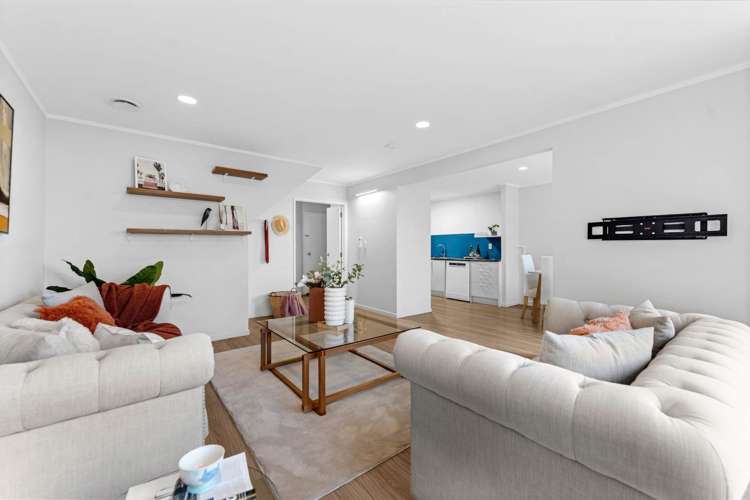 2/30b Verbena Road Birkdale_9