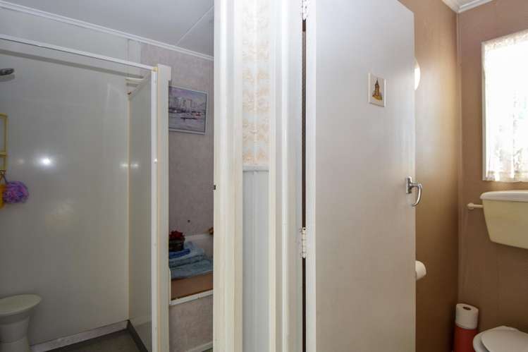 237a High Street North Carterton_12