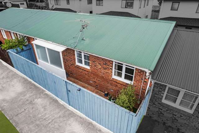 Brick Beauty – Easy Living Starts Here