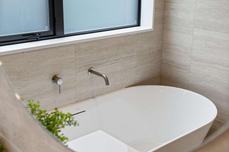 29 Tukutata Crescent Milldale_18