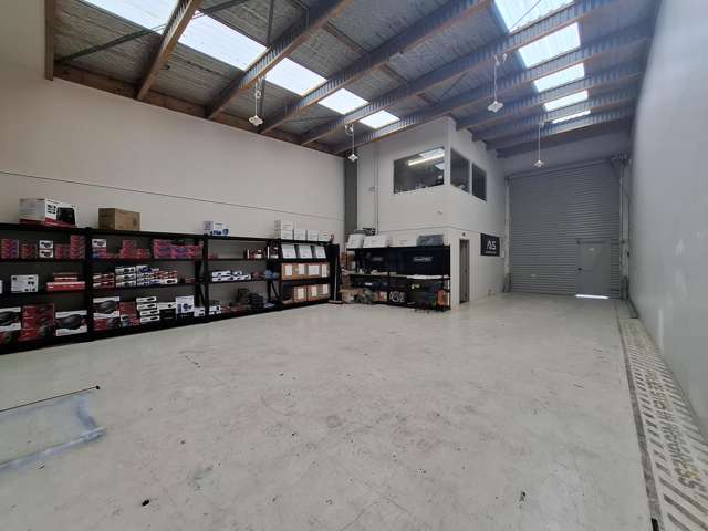 Unit P, 18 Moselle Avenue Henderson_3