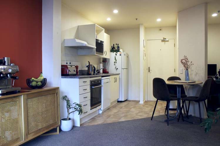 407/120 Courtenay Place_2