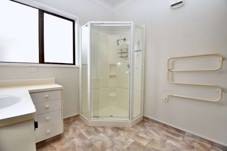 2 Mckenzie Terrace Carterton_13