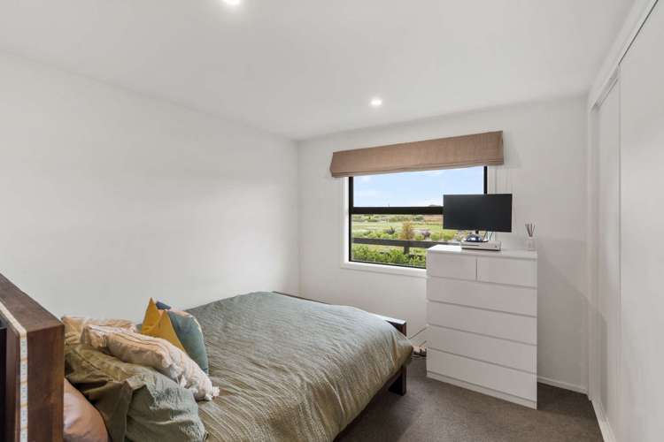 84 Oaks Drive Lincoln_11