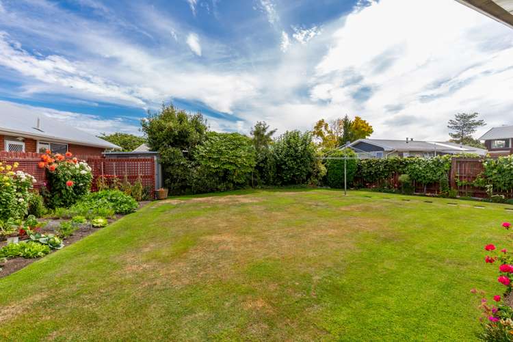14 Wadsworth Crescent Redwoodtown_16