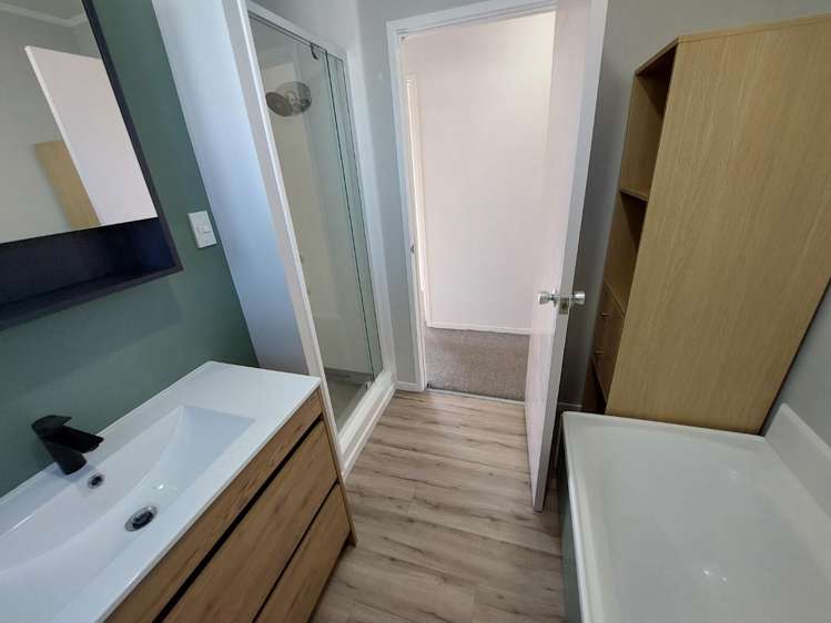 30 Granville Drive Massey_15