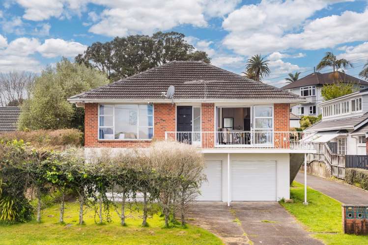 2A Douglas Avenue_0