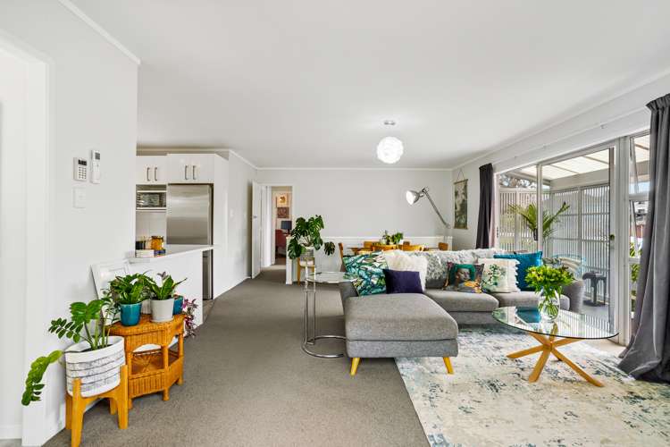 1/1 Armstrong Place New Lynn_5