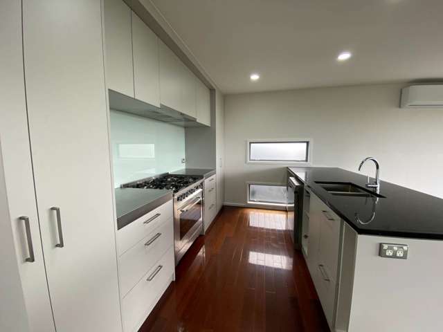 92A Ocean View Road Northcote_3