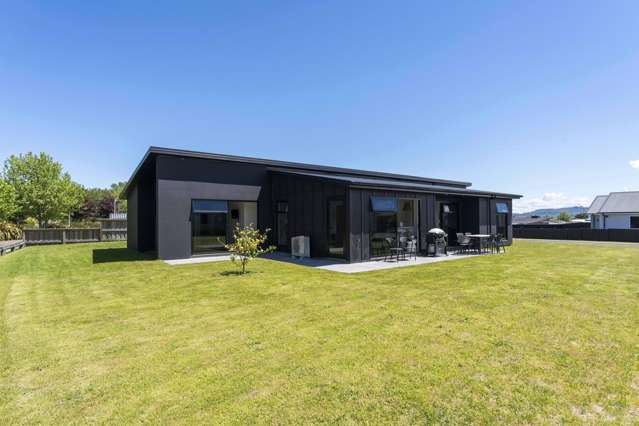 Easy Modern Living, Great Location