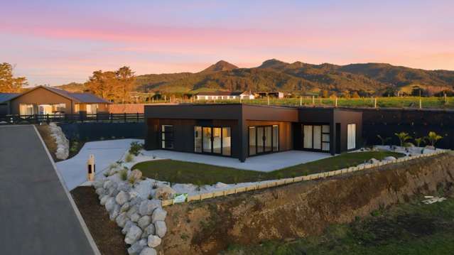 Contemporary Coastal Living, Perfected