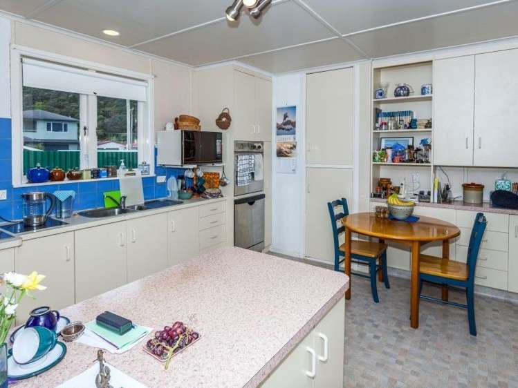 203 Fergusson Drive Thames_10