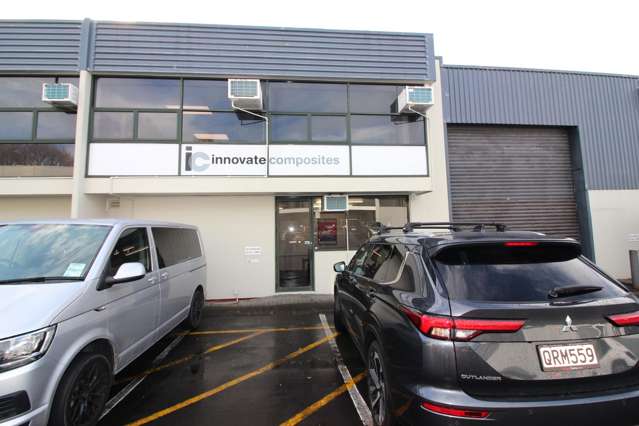 Office/warehouse offered for lease
