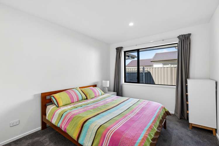 609 Lyndhurst Road Frimley_10