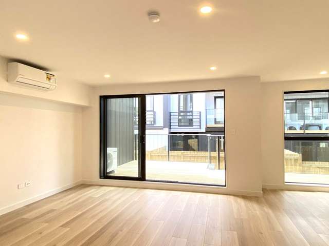 11/12 Onewa Road Northcote_1