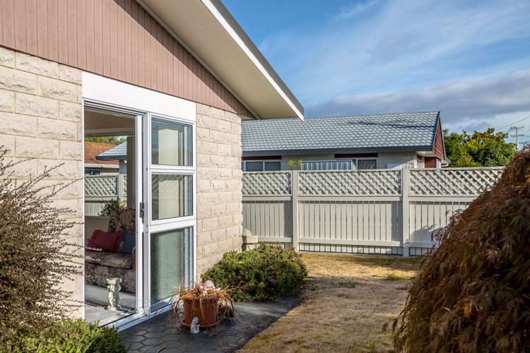 1a Miller Place Lyall Bay_15