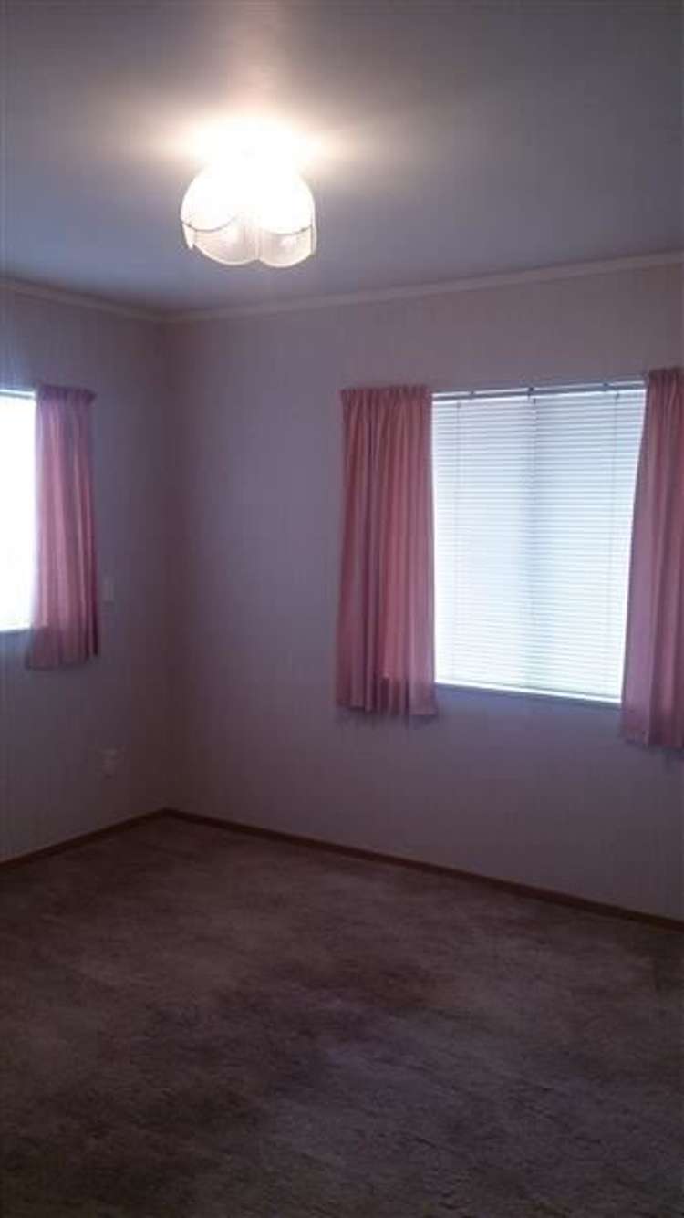 1/14 Orchid Place Te Atatu South_8