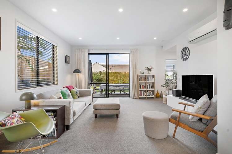 11B Castledine Crescent_2