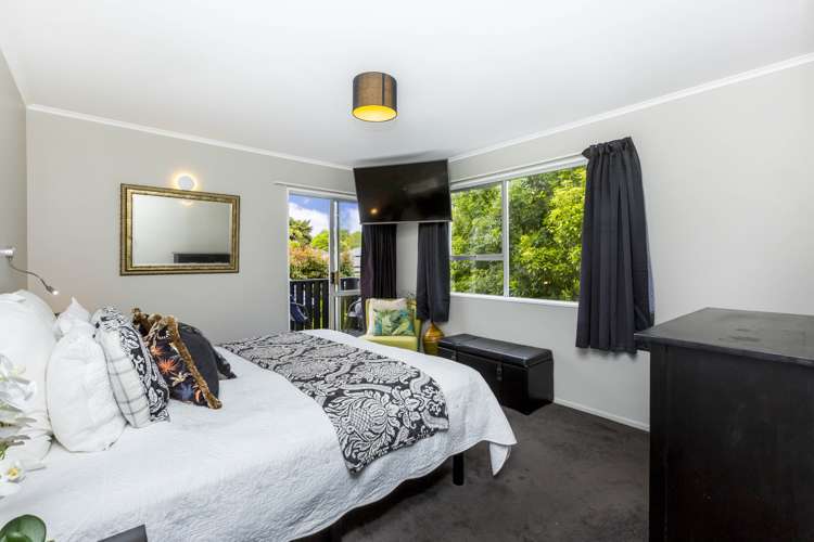 21 Barton Road Heretaunga_11