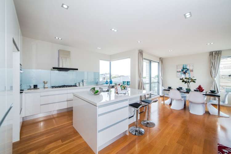 24a Beach Road Castor Bay_12