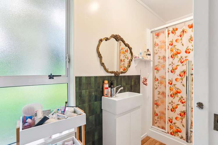 109B Glengarry Road Glen Eden_15