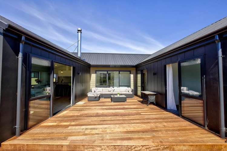 85 Magnum Drive Cromwell_15