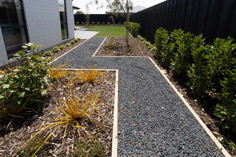 4 Strowan Avenue Elgin_25