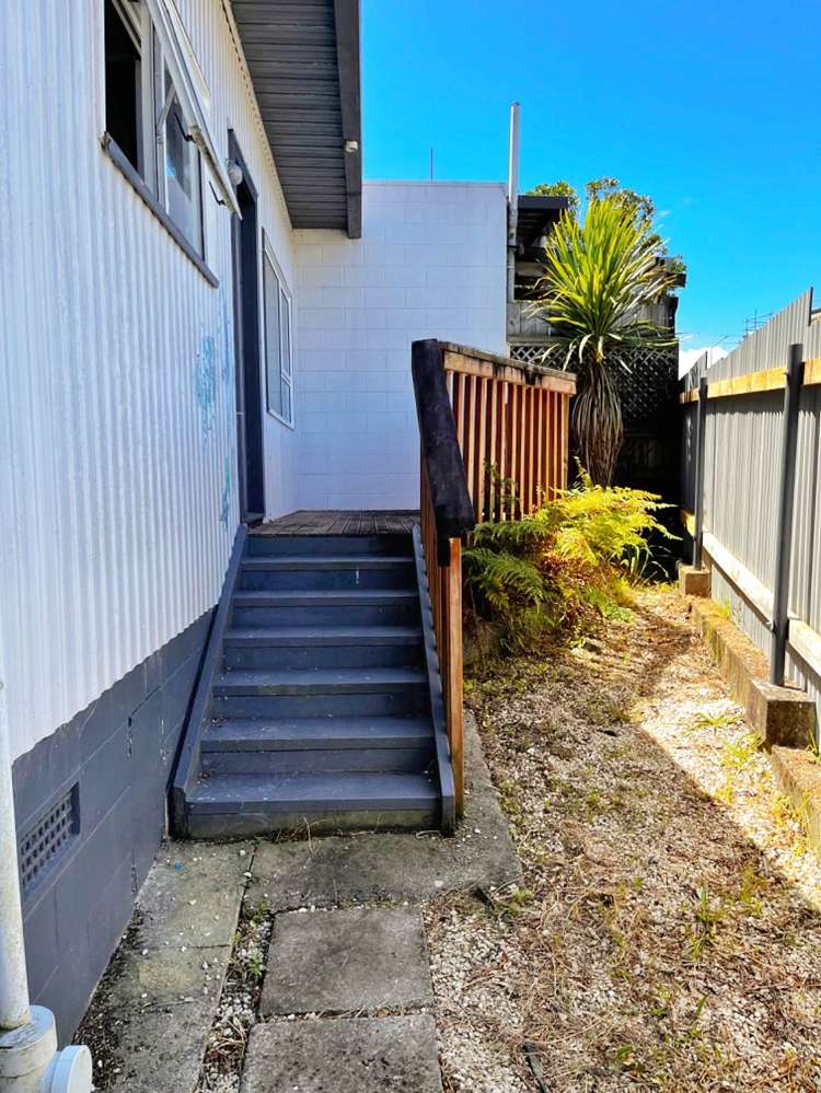 4/304 Great North Road Henderson_1