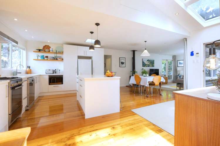 1 Valley View Road Titirangi_5