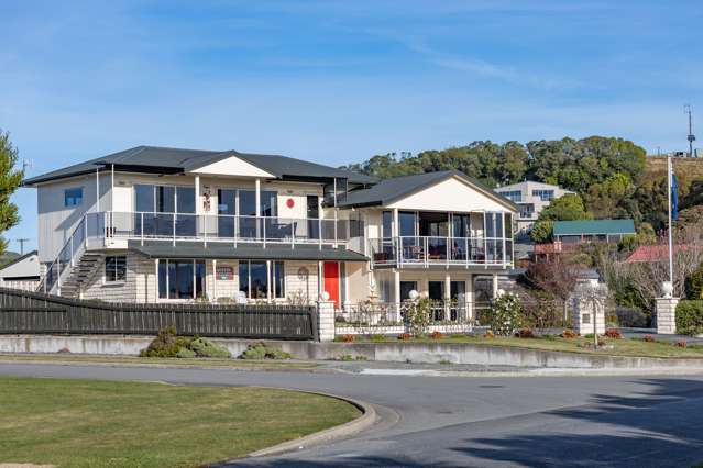 19 and 21 Austin Street Kaikoura_1