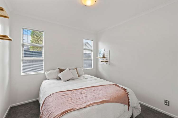 17 Bottle Lake Drive Parklands_8