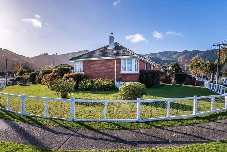 1 Langford Street Naenae_12