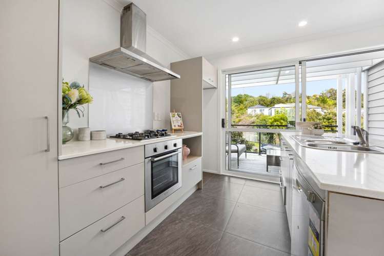 34 Fernly Rise Flat Bush_12