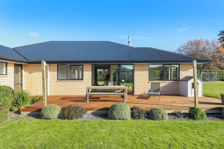 11 Aerodrome Road Burleigh_40