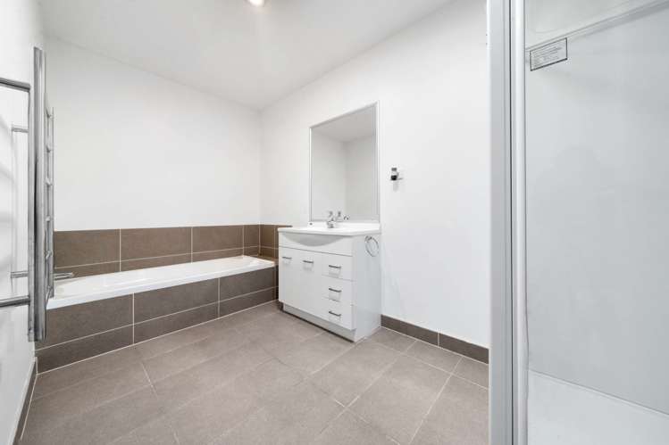 70 Popokatea Drive Takanini_12