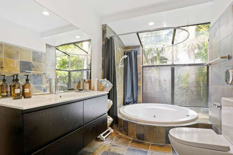 118 Park Hill Road Birkenhead_12