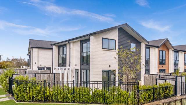 10/172 Don Buck Road Massey_3