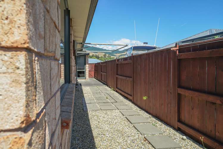 13 Covent Drive Stoke_3