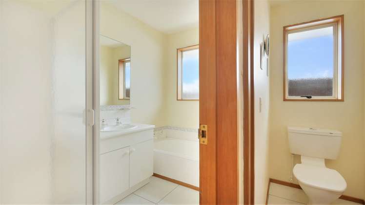 2/128 Yaldhurst Road Sockburn_14