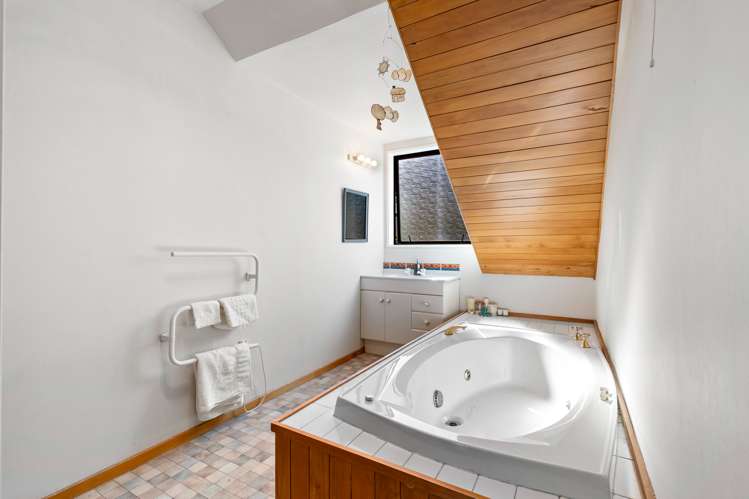 25 Golden Terrace Queenstown_17