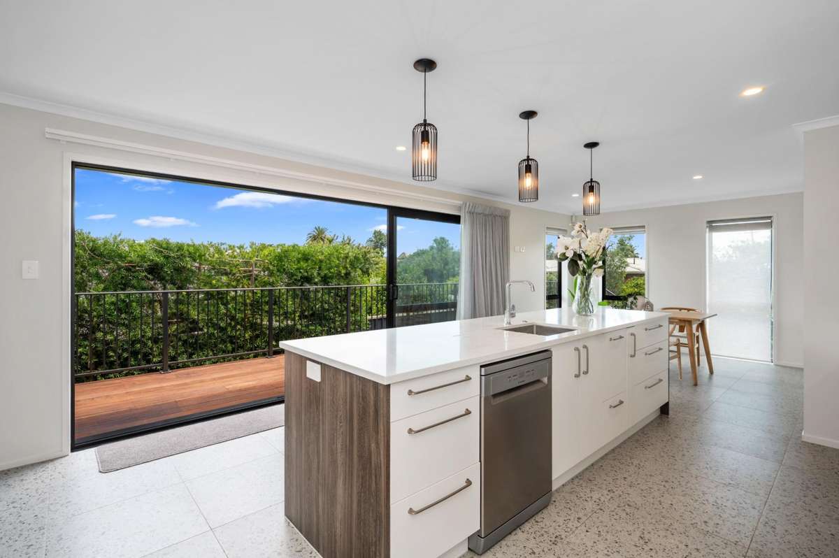 55A Pemberton Crescent_2