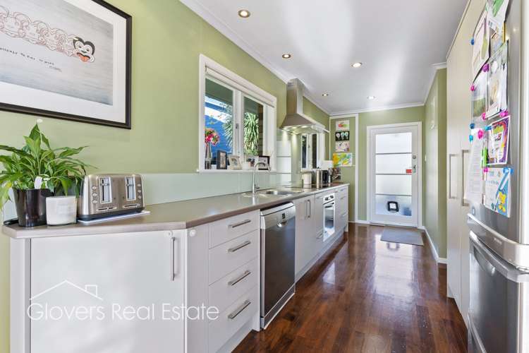 16 Dolbear Street Titirangi_5