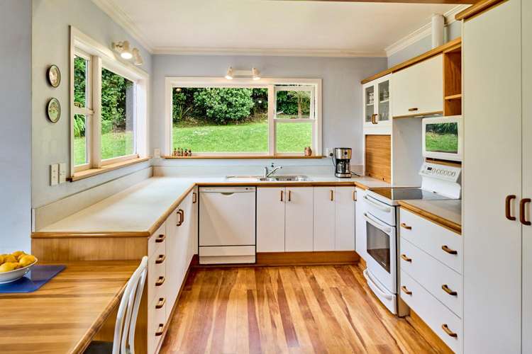 108 Helston Road Paparangi_12