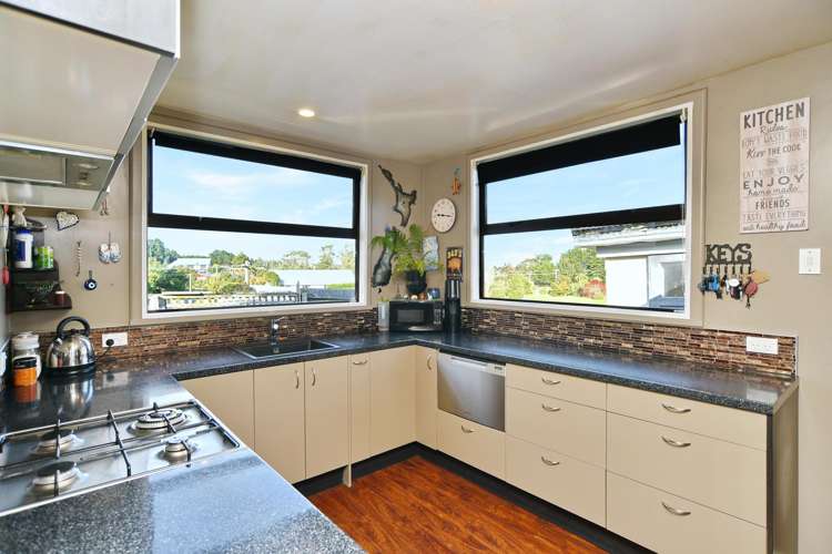 47 Batten Grove The Pines Beach_6